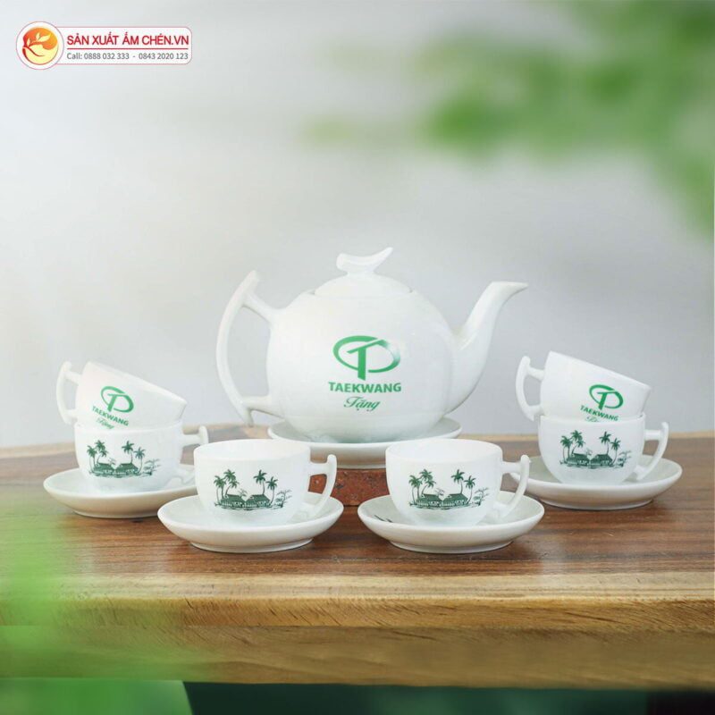 Bộ ấm trà Bát Tràng dáng Trăng Khuyết Vẽ Đồng Quê in logo