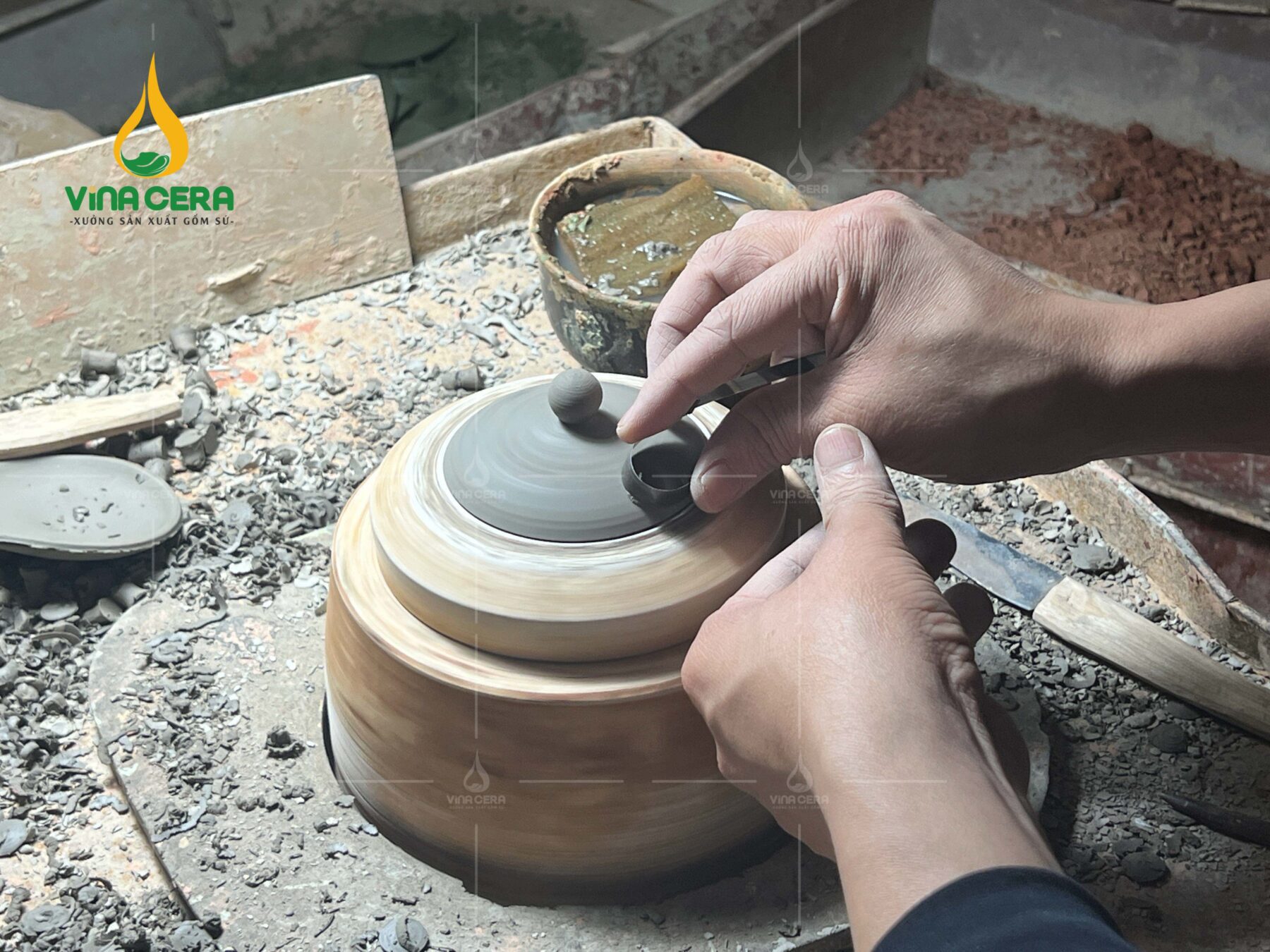 Xưởng sản ấm chén Bát Tràng
