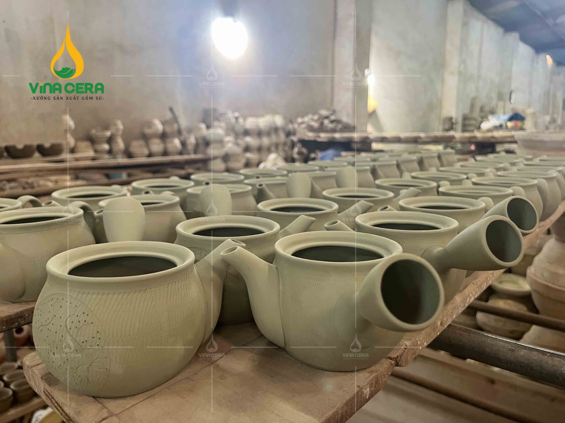 Xưởng sản ấm chén Bát Tràng