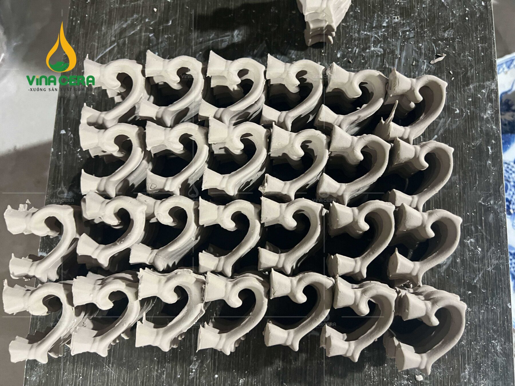 Xưởng sản ấm chén Bát Tràng