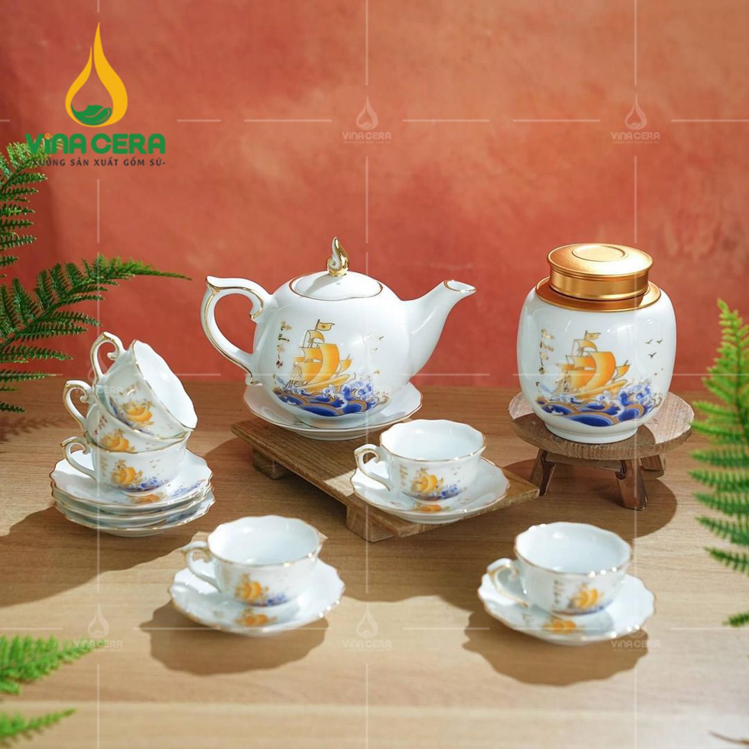 Bộ ấm trà mẫu đơn viền vàng Thuận buồm xuôi gió
