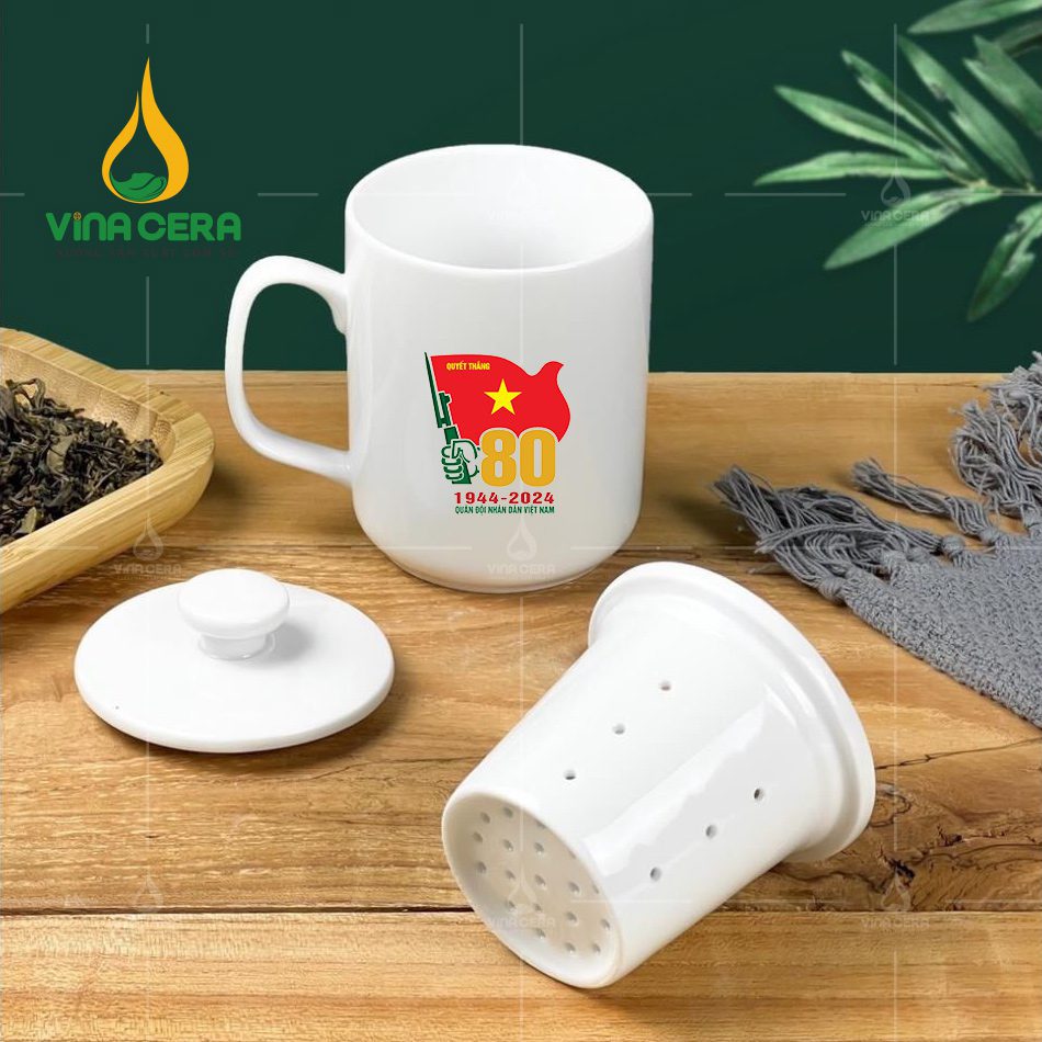 Ly sứ quà tặng kỷ niệm thành lập quân đội Nhân Dân Việt Nam