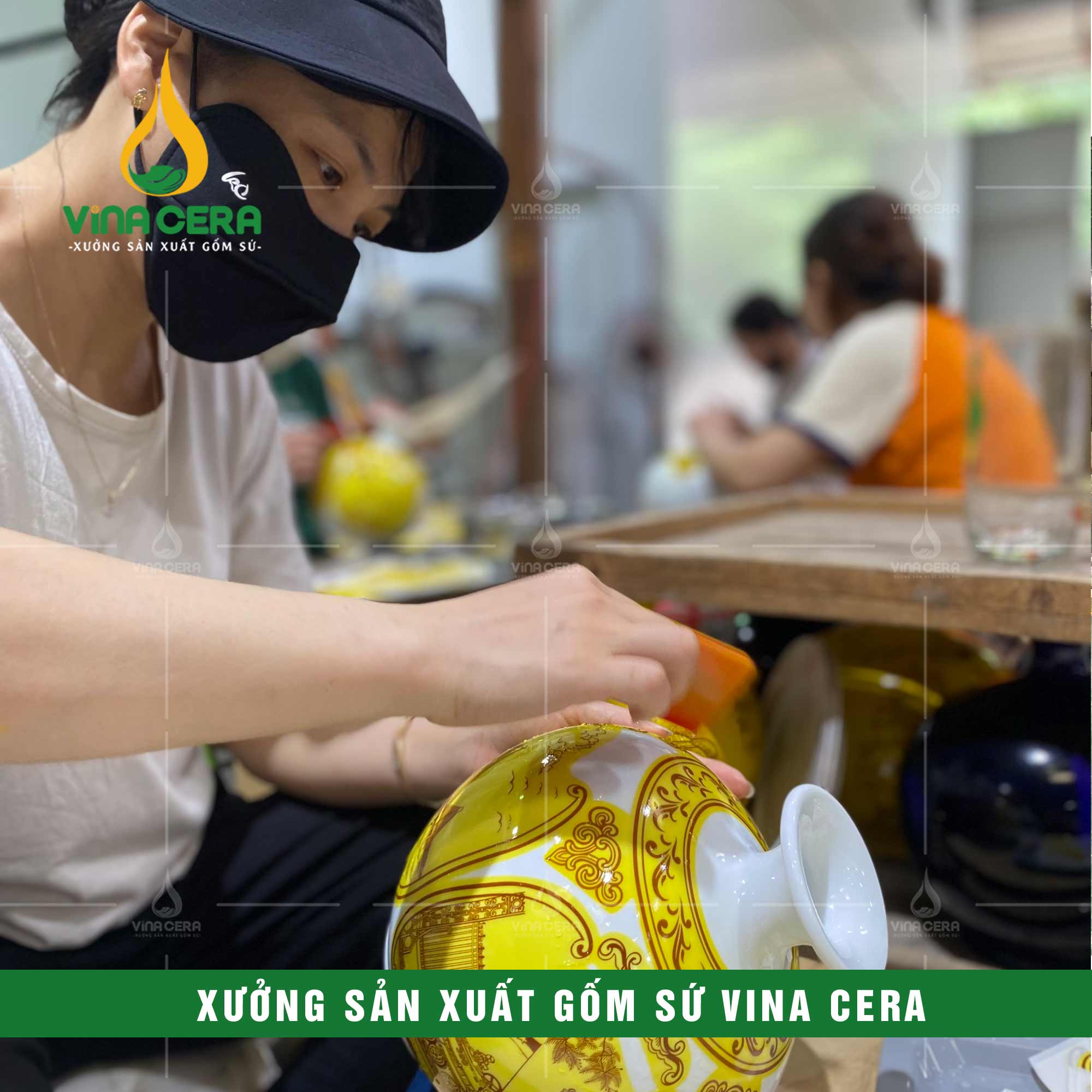 xưởng Sản Xuất Gốm Sứ VinaCera - Sản Xuất Bình Hút lộc
