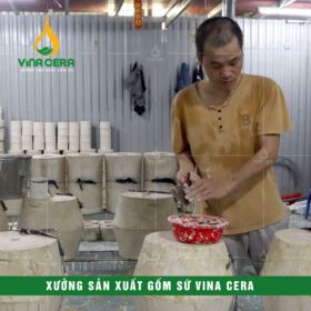 xưởng Sản Xuất Gốm Sứ VinaCera - Sản Xuất Bình Hút lộc