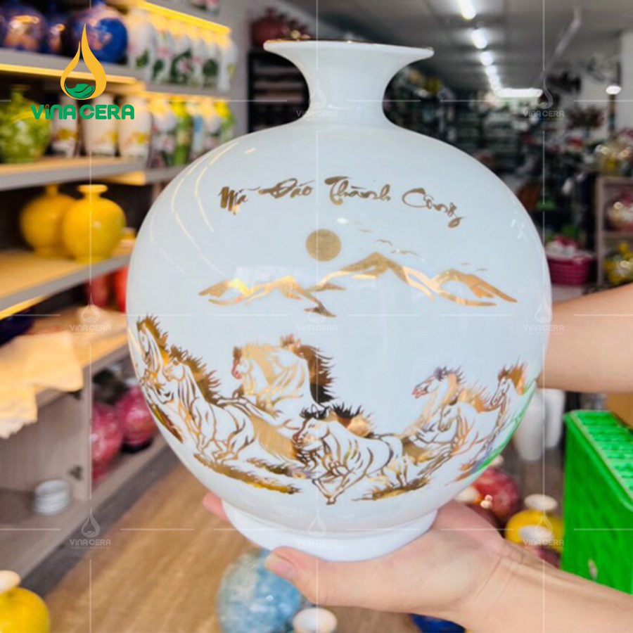 Bình hút lộc vẽ vàng Mã Đáo Thành Công