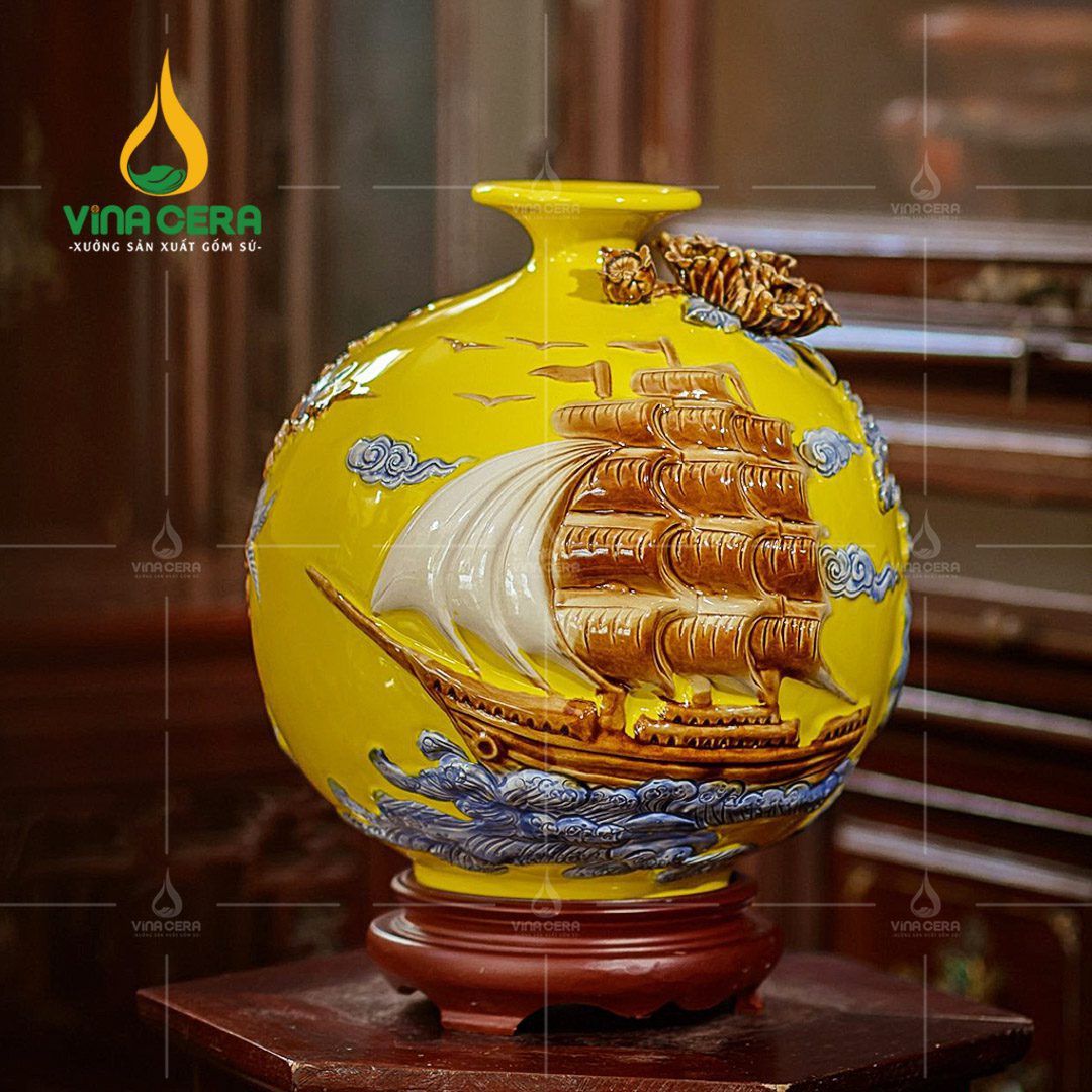 Bình hút lộc đắp nổi Thuận Buồm Xuôi Gió