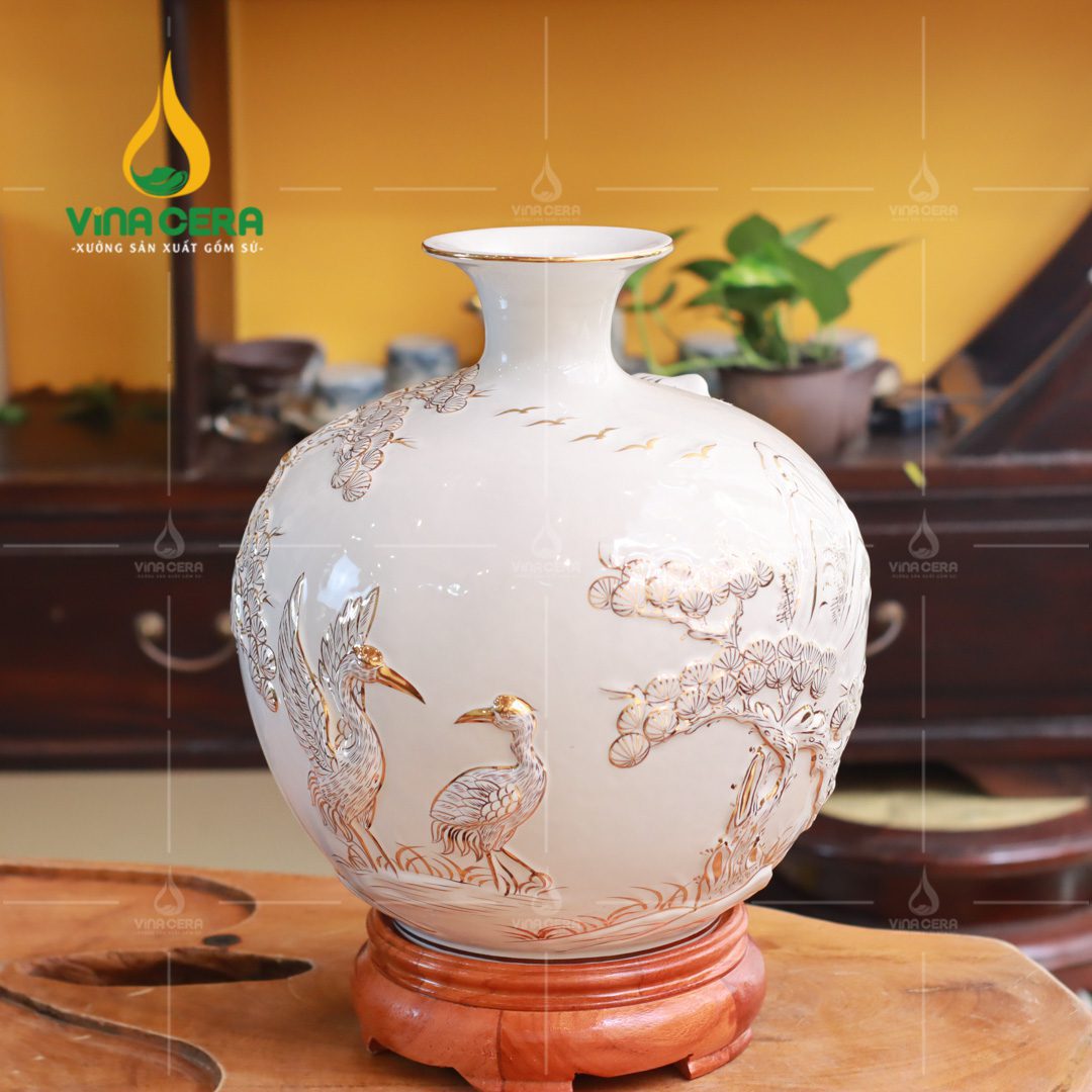 Bình hút tài lộc đắp nổi viền vàng Tùng Hạc