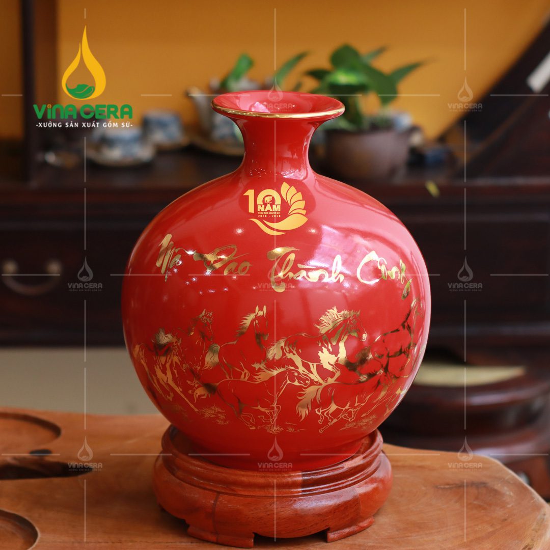 Bình hút lộc Mã Đáo Thành Công vẽ vàng