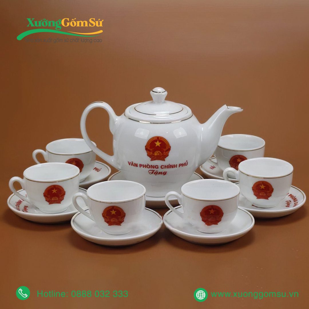 Bộ ấm chén sứ dáng Minh Long viền kim