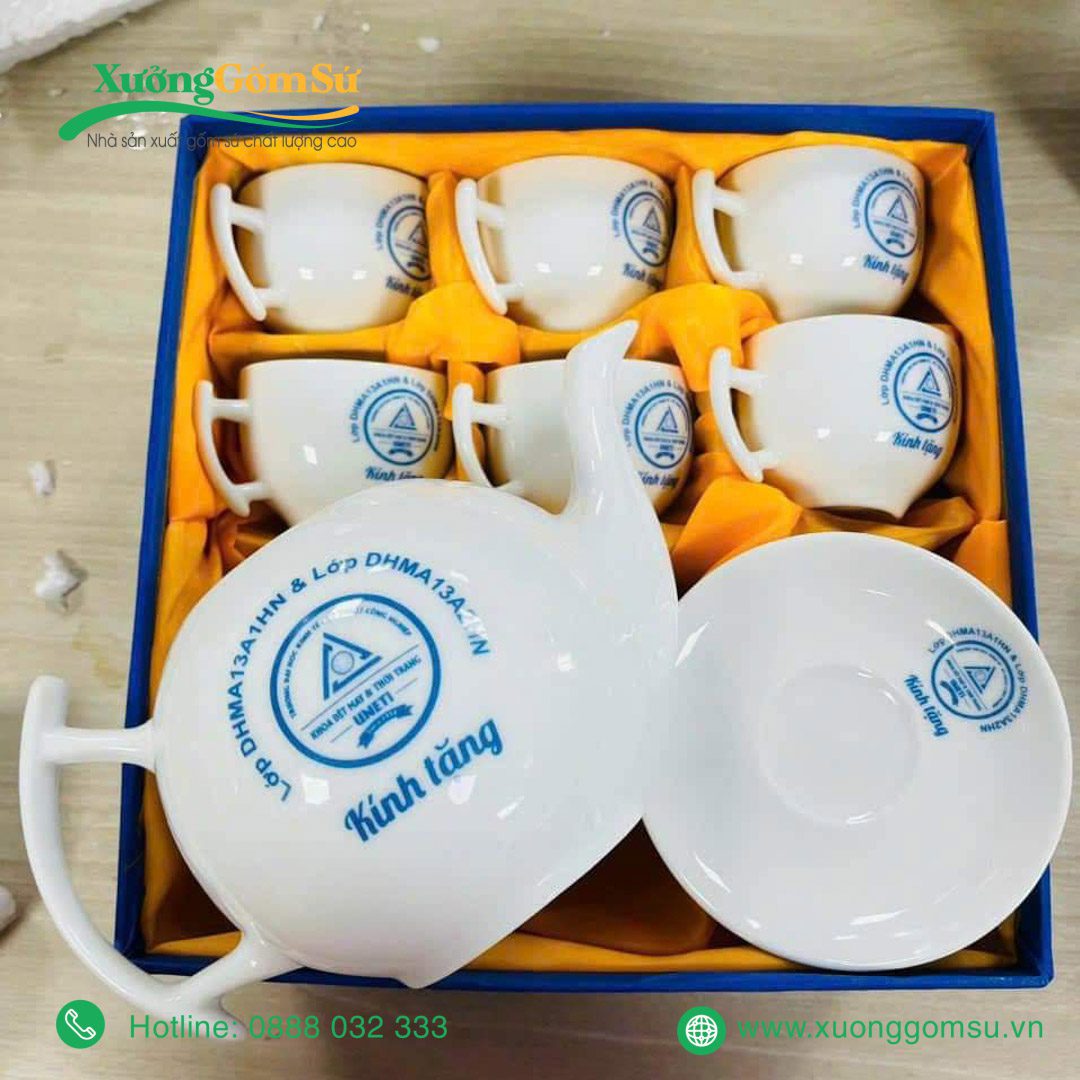 Bộ ấm chén sứ trắng dáng trăng khuyết