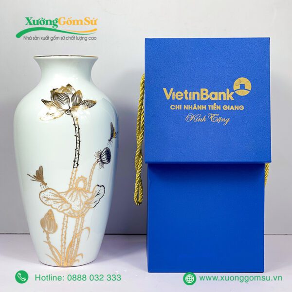 Bình Hoa Vẽ Sen Vàng in logo VietinBank – XGS BH 0262724