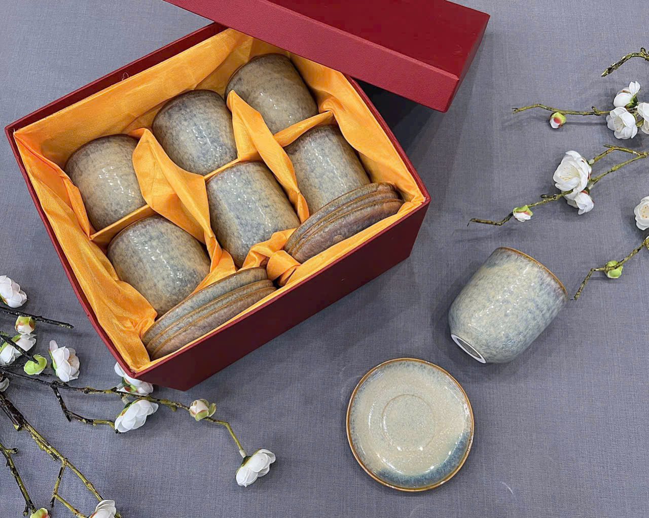 Bộ 6 cốc sứ hoa văn vẽ tay - ly sứ quà tặng