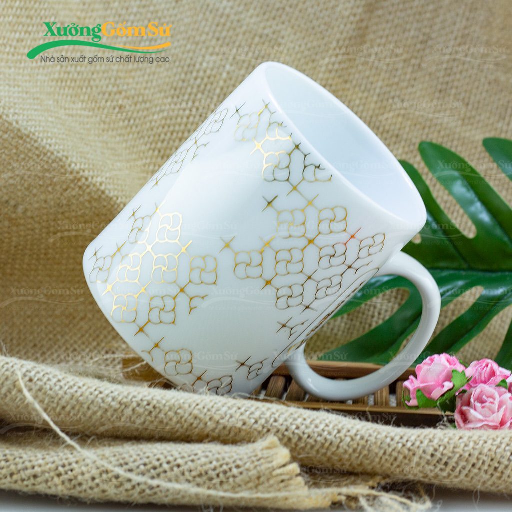 Ly sứ trắng Bát Tràng