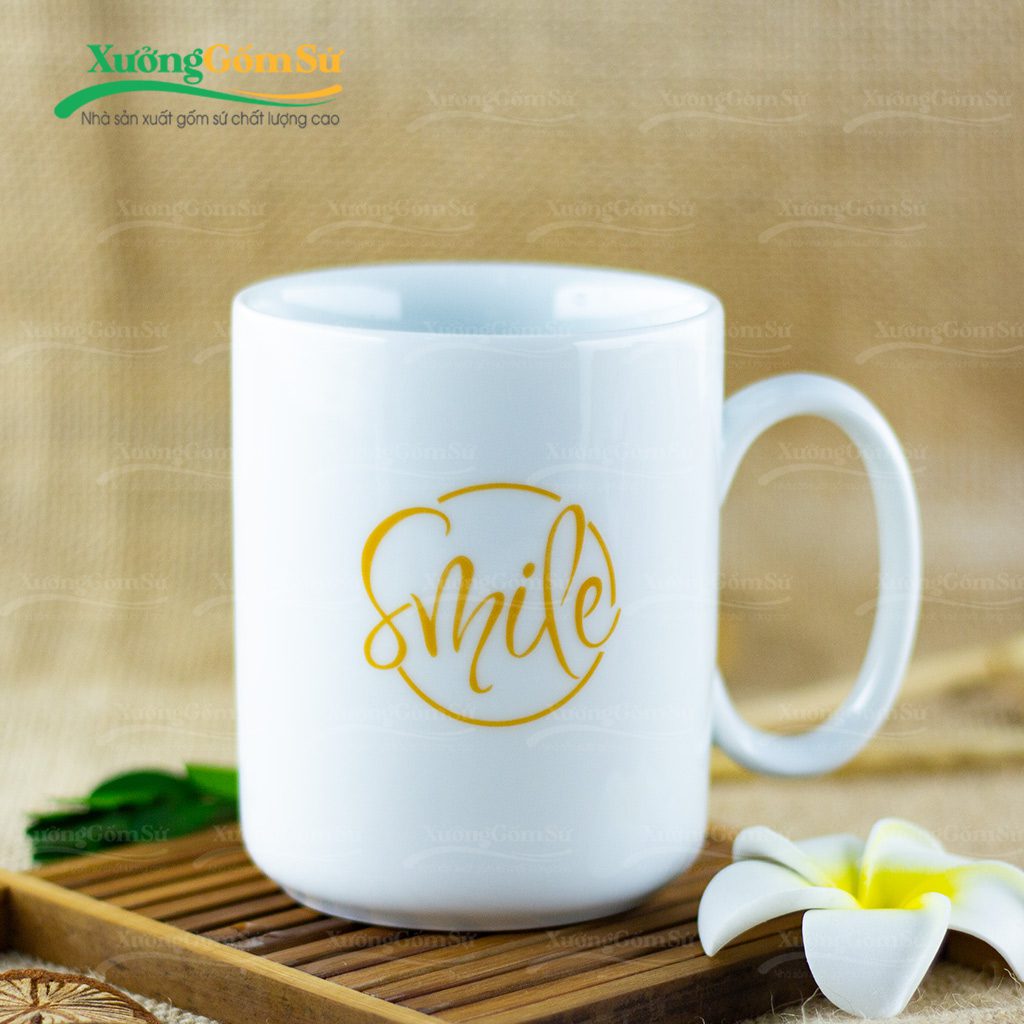 Ly sứ trắng Bát Tràng