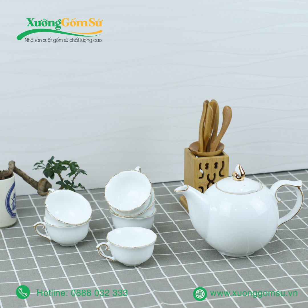 Bộ Ấm Chén Dáng Mẫu Đơn Viền Vàng Kim