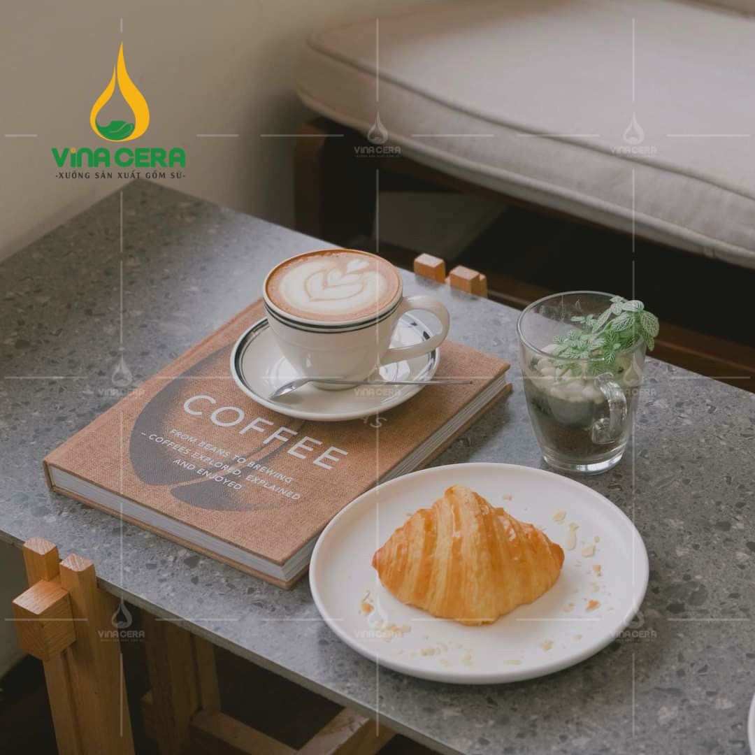 Đĩa sứ trắng tròn