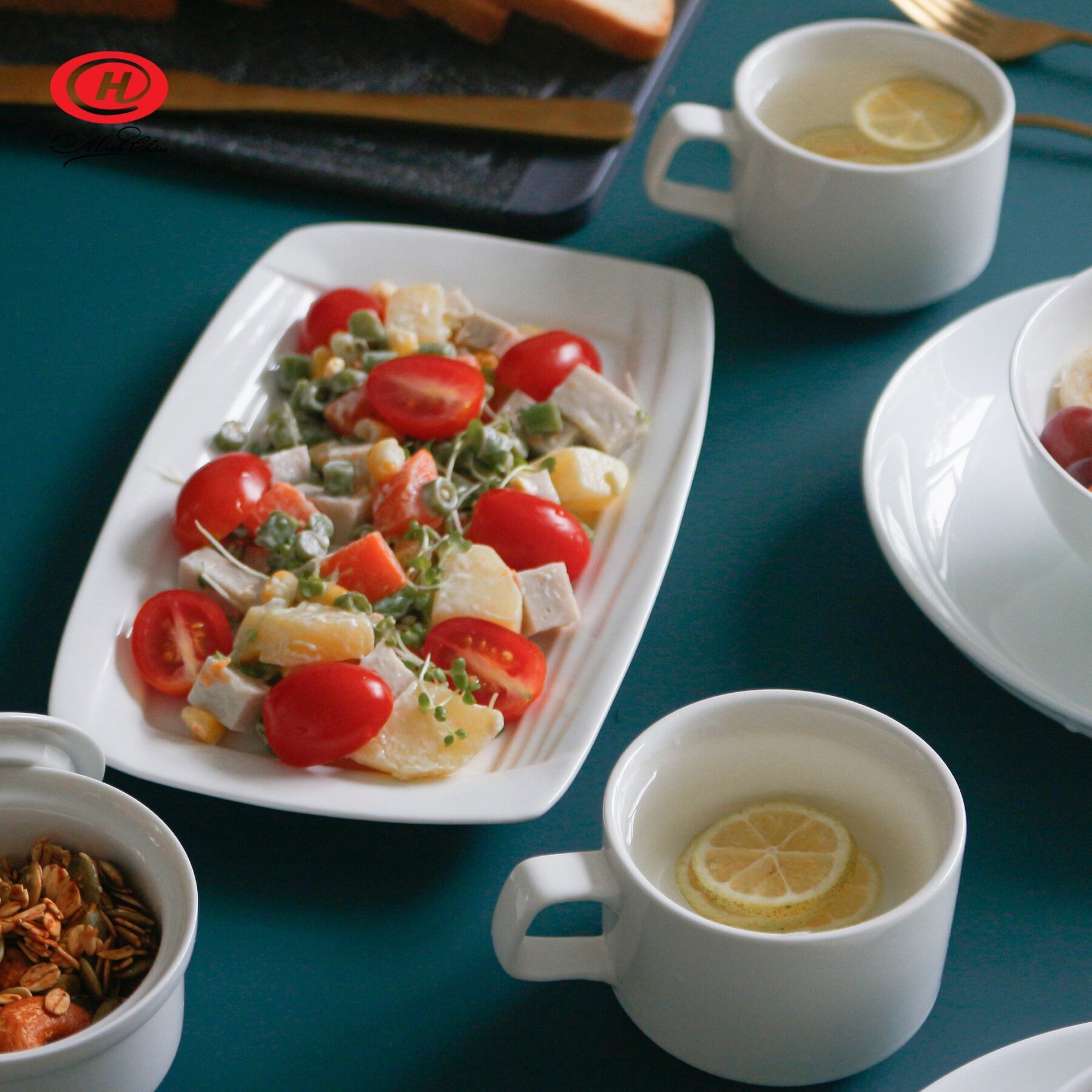 Đĩa sứ trắng vuông