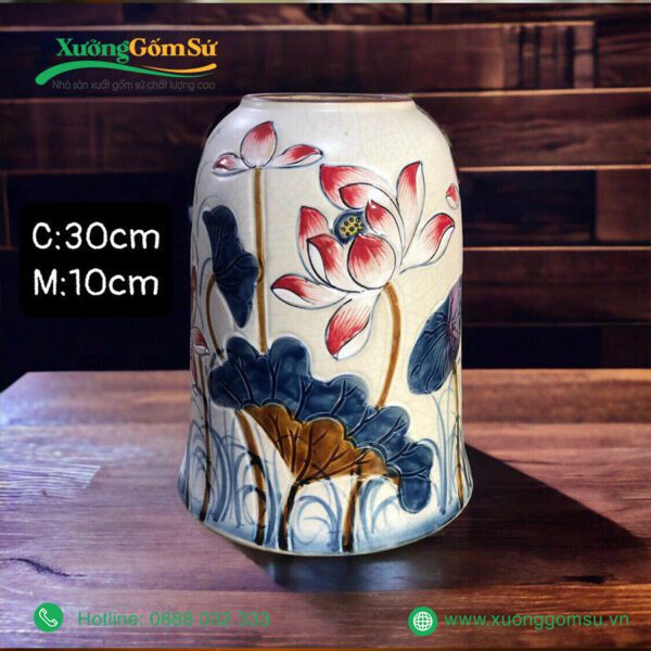 Lọ hoa men rạn khắc sen