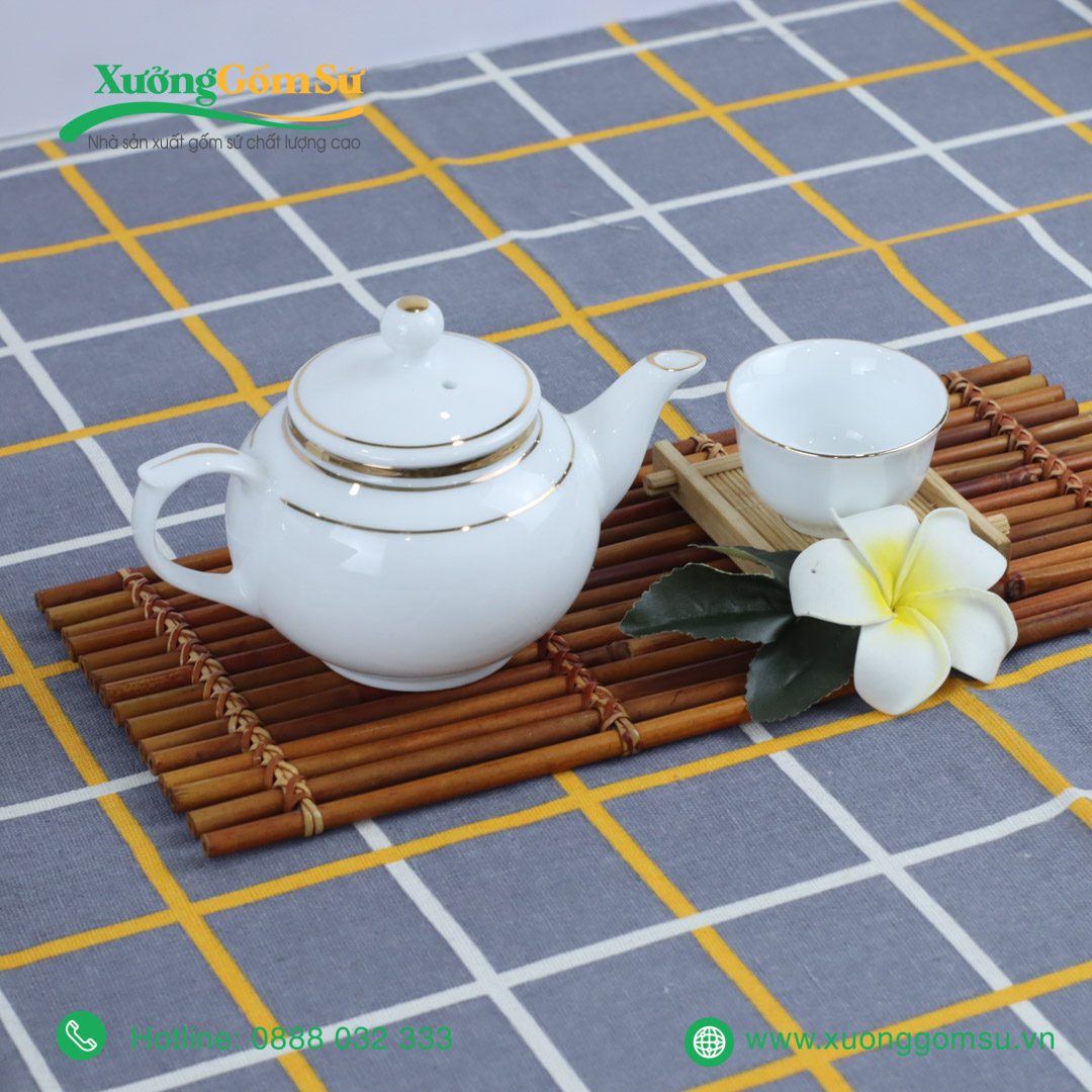 Bộ ấm chén dáng quả hồng kẻ chỉ