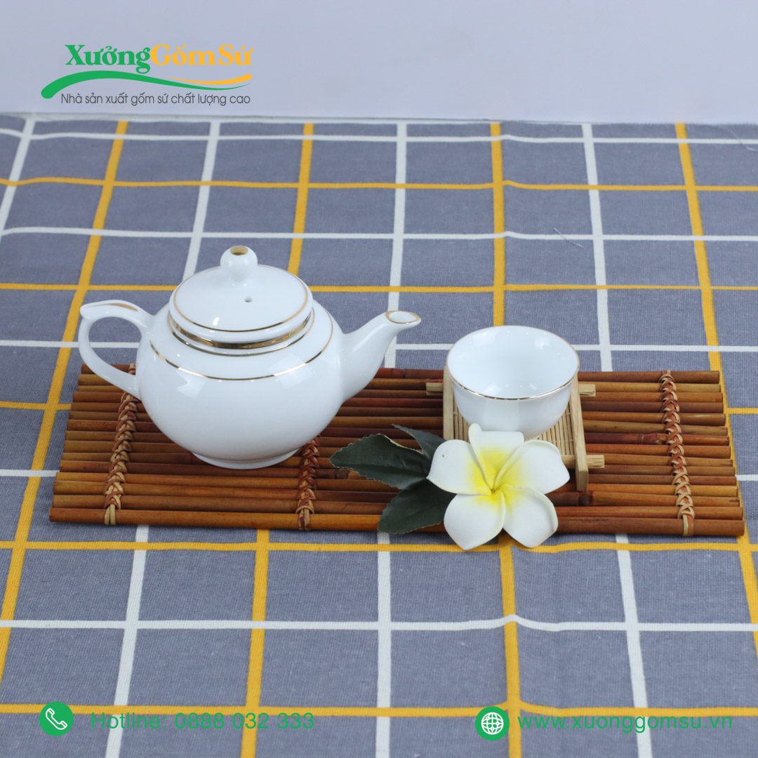 Bộ ấm chén dáng quả hồng kẻ chỉ